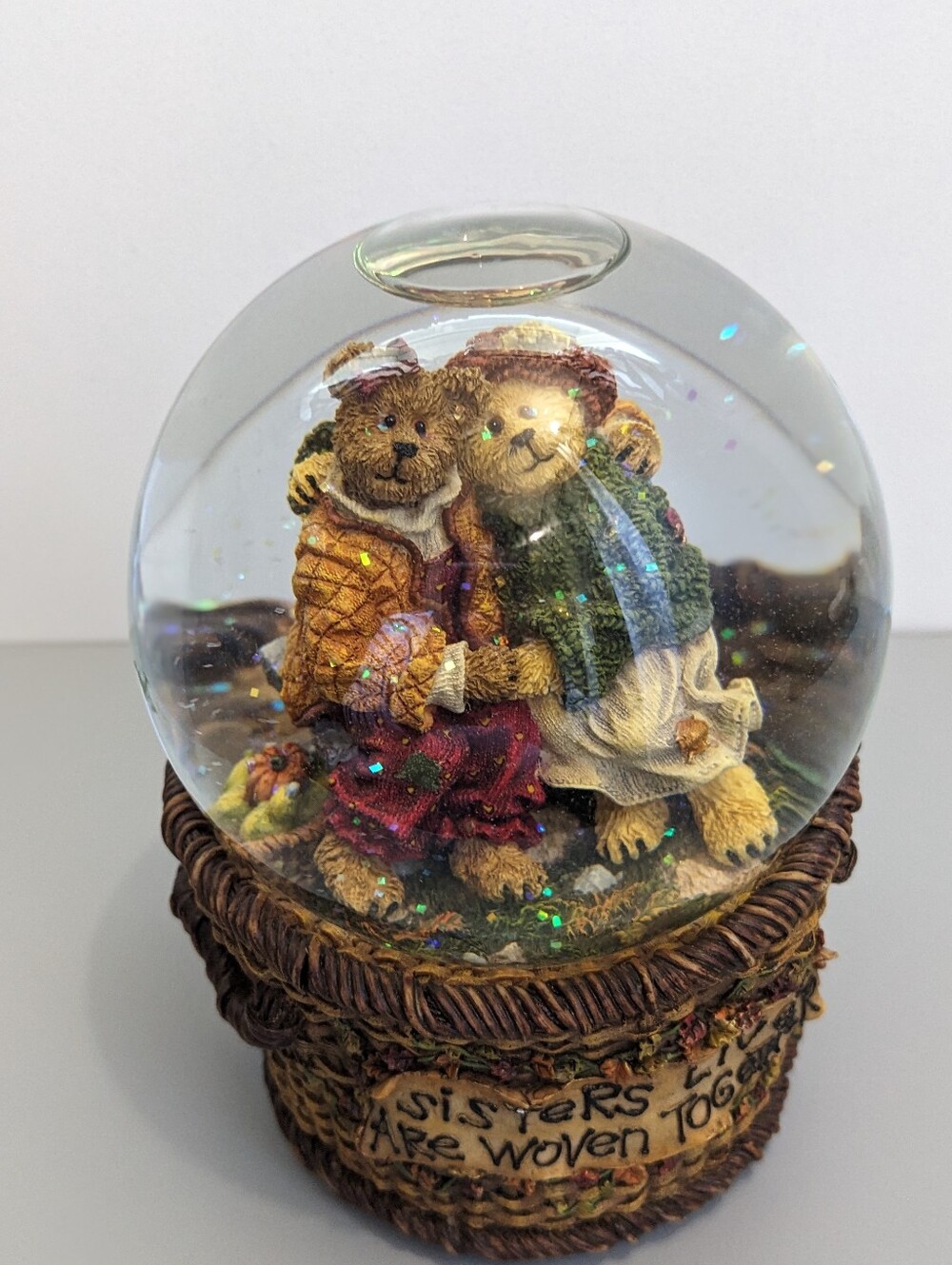 Boyds Bears Musical Snow Globe Diane & Joanie Vintage Collectible Sisters Accent